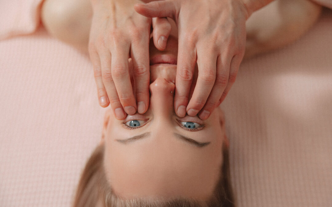 Zmanjšaj videz PODOČNJAKOV na obrazu